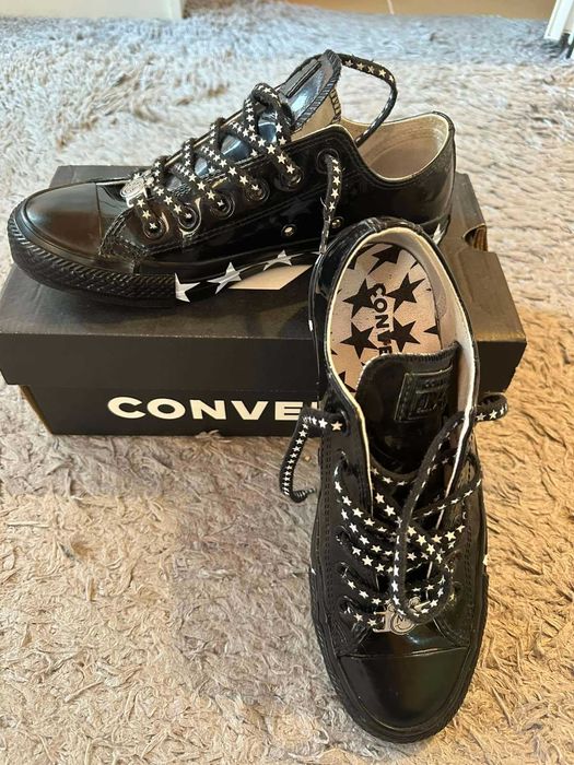Черни гуменки convers