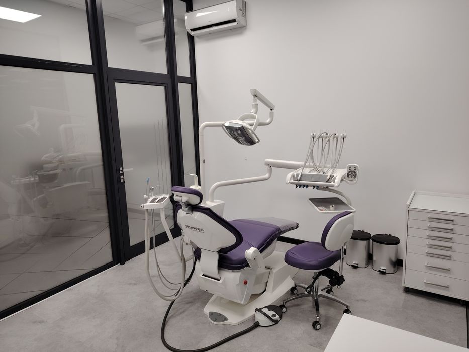 Дентален кабинет/смяна/ под наем