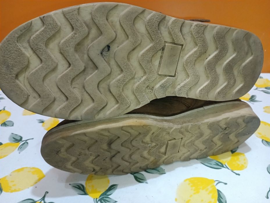 Кожени ботуши N 39 - 13 лв