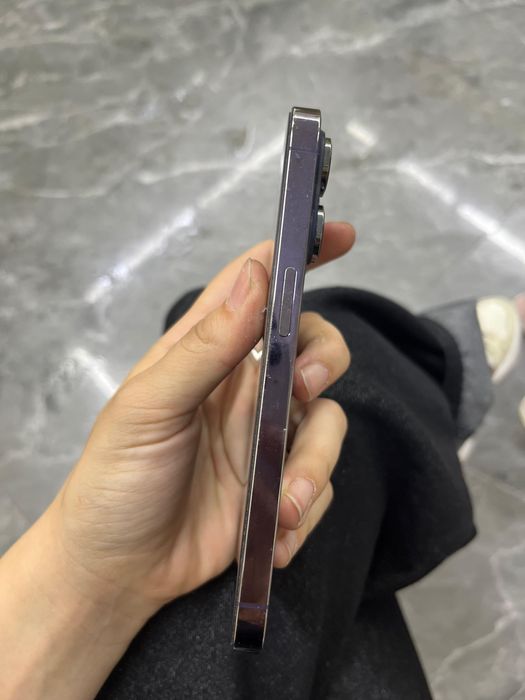 Продам Iphone 14 pro