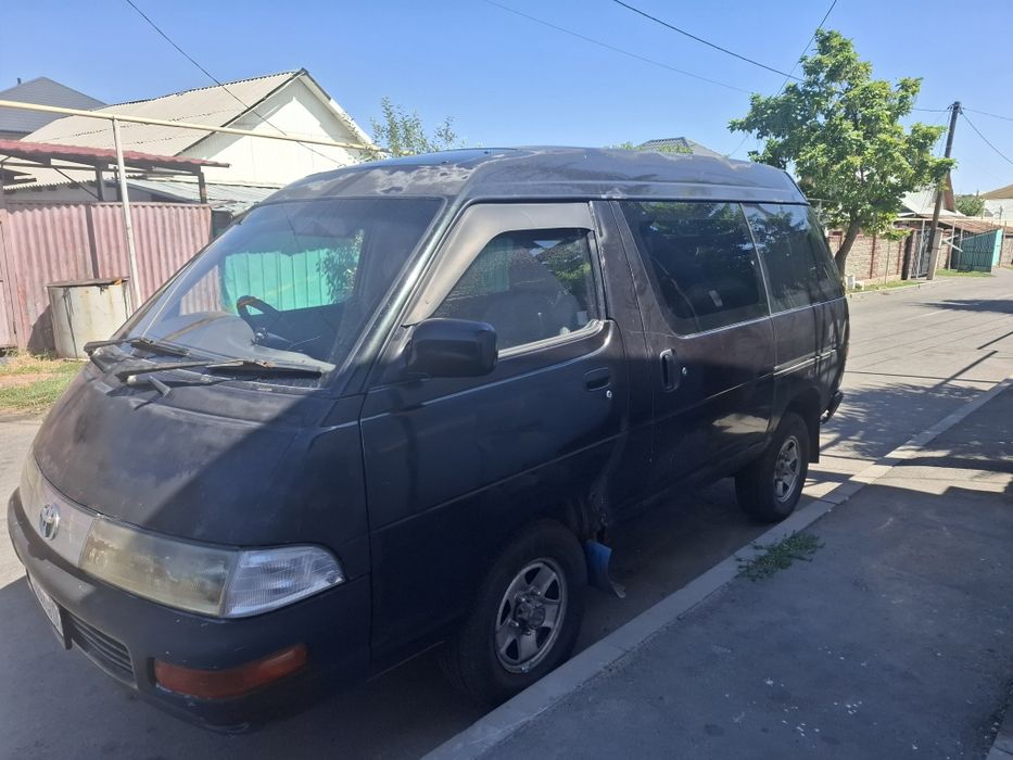 Продам срочно TOYOTA Taun Ais