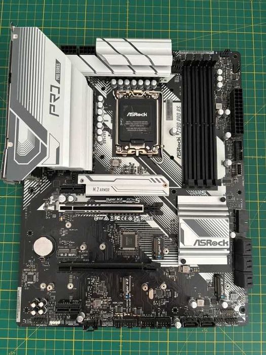 Placa de baza Z790 AsRock Pro RS Intel ddr5