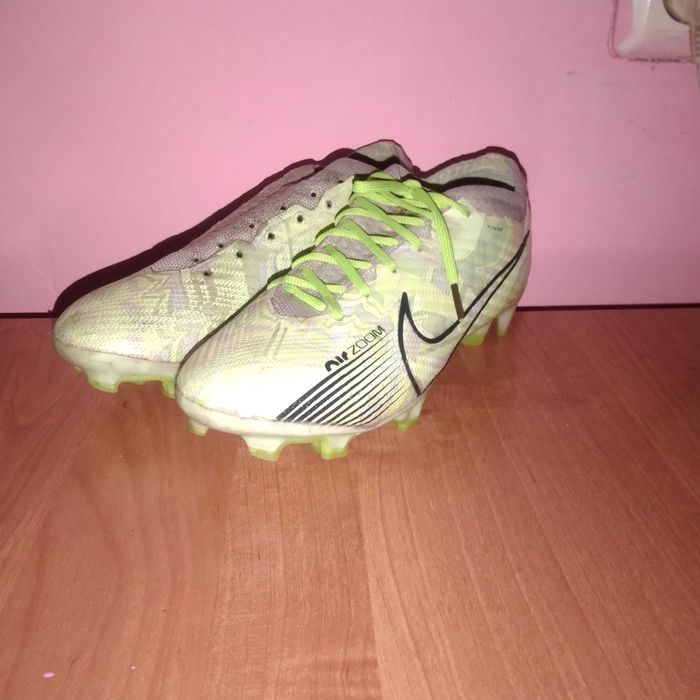 Продам бутсы air zoom
