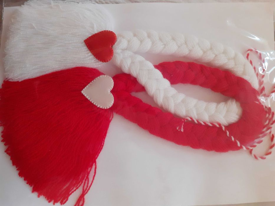 Мартеници различни видове