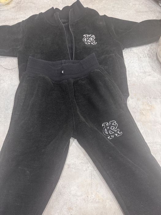 Продам детскую одежду ,джинсы теплые , костюм