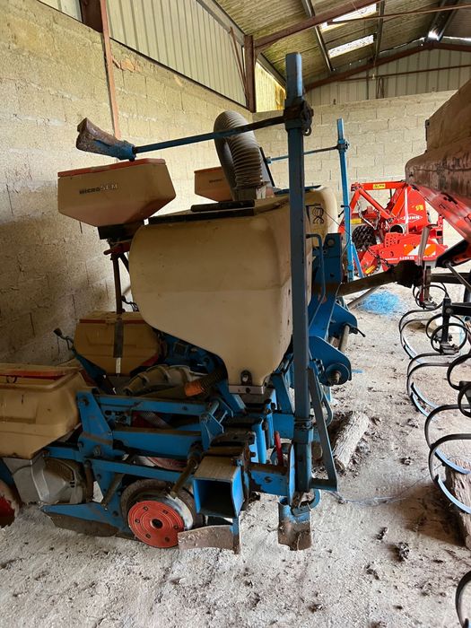 Semnatoare porumb Monosem ng plus roata pro pnu