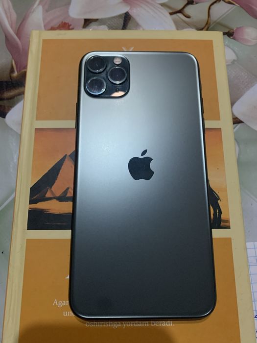 iPhone 11 pro max 64 gb holati ideal sotiladi