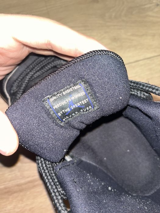 Jordan 11 Space Jam ( fac schimb cu ugg)