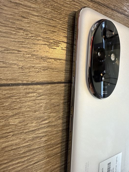 Honor 200 pro 12/512gb Перфектен!