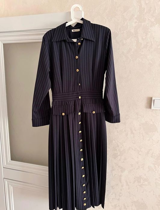 темно-синие платья