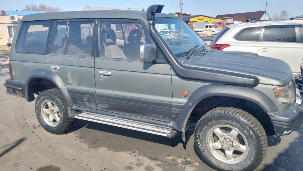 Продам Паджеро2 на полном ходу.