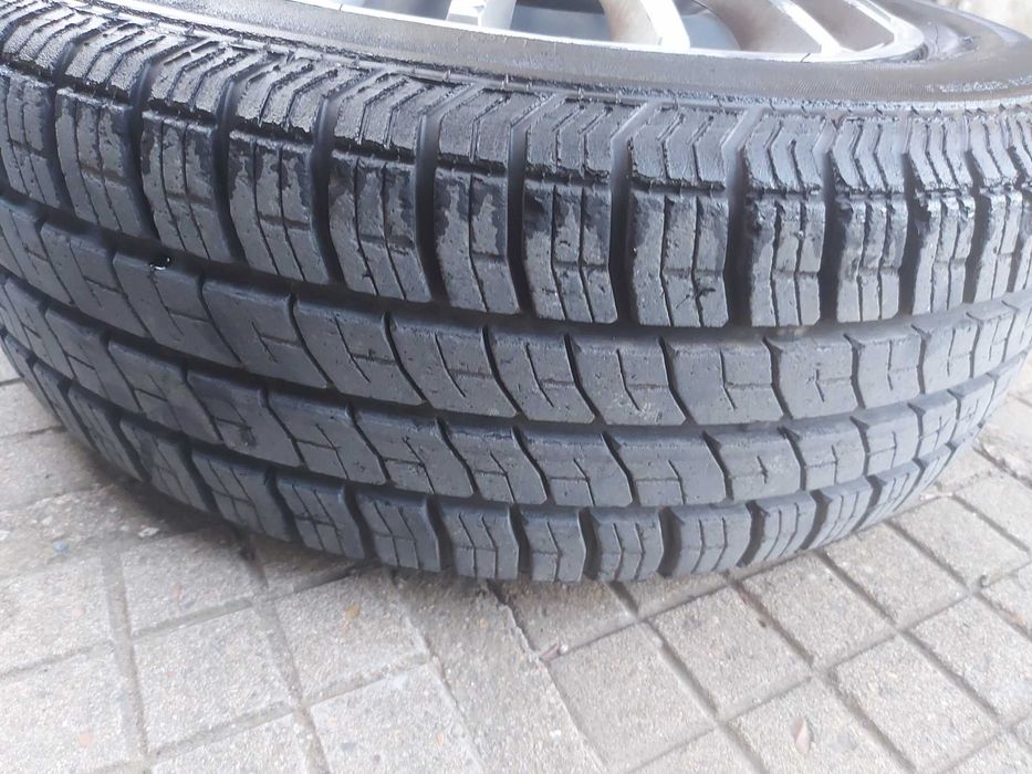 Гуми с джнти 15|4|100 от Астра г