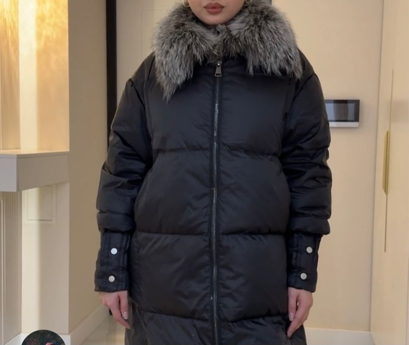 Продаётся зимний пуховик с чернобуркой.