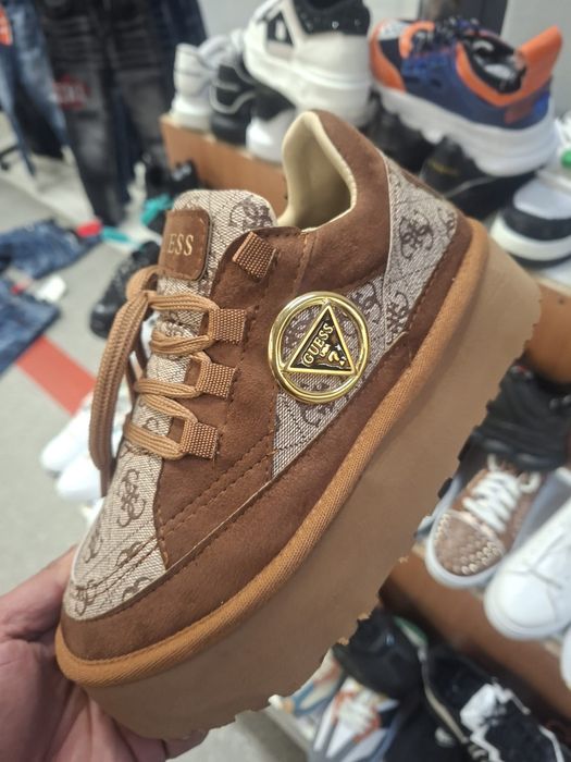 Adidasi Guess calitate premium