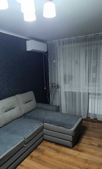 продам 2 хкомнатную квартиру  срочно