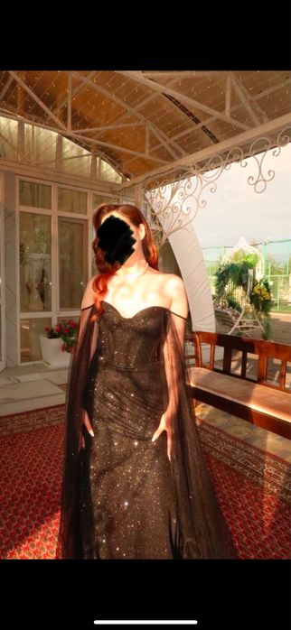 Черное вечернее платье