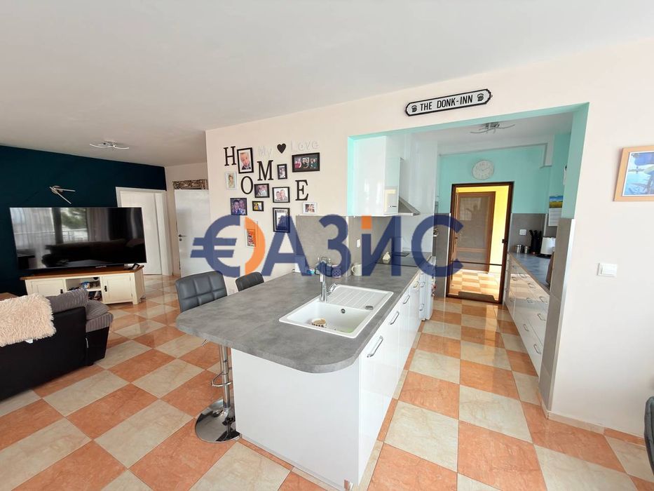 Апартамент с 3 спални в жилищна сграда, Свети Влас, България, 146 кв.