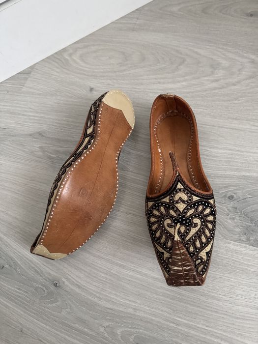 Продам тапочки в восточном  сииле