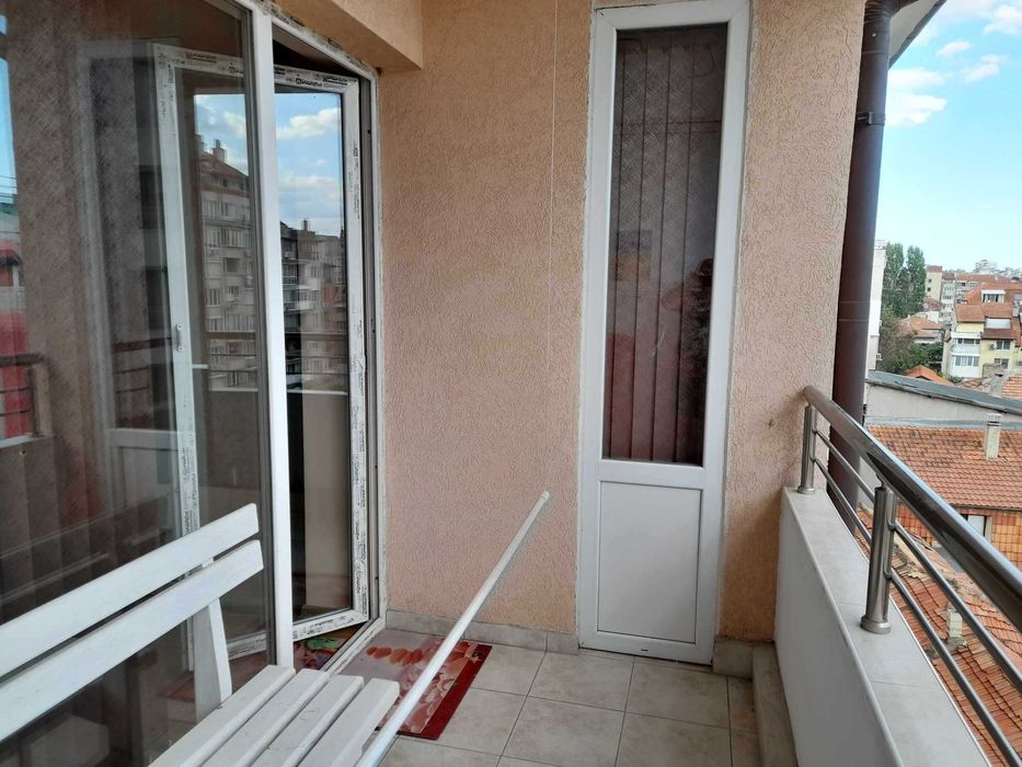 Дава се под наем Двустаен апартамент в Варна, Цветен квартал - 50 кв.м за 408 € - Снимка #7