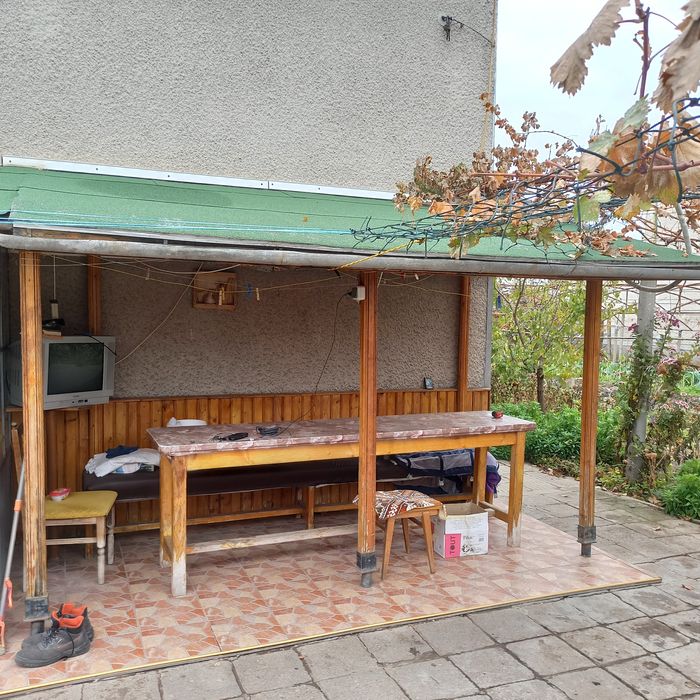 Продава се къща в с. Черна гора