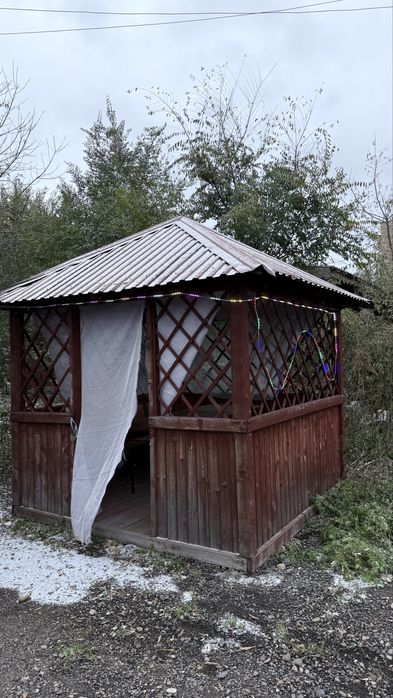 Продам беседку деревянную