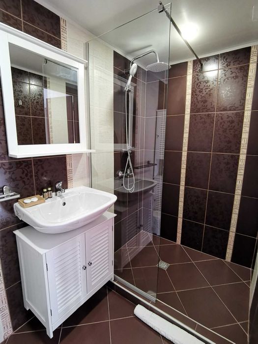 Прелагаме за прдажба уюутен семеен хотелски комплекс гр. Велндрад