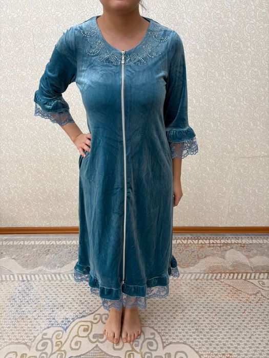 Велюровый халат .