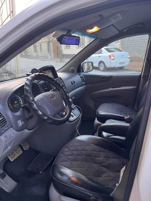 Киа Карнивал в хорошем состоянии