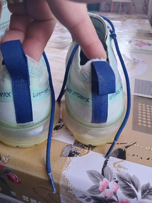 Adidași Nike VAPORMAX în stare foarte bunã