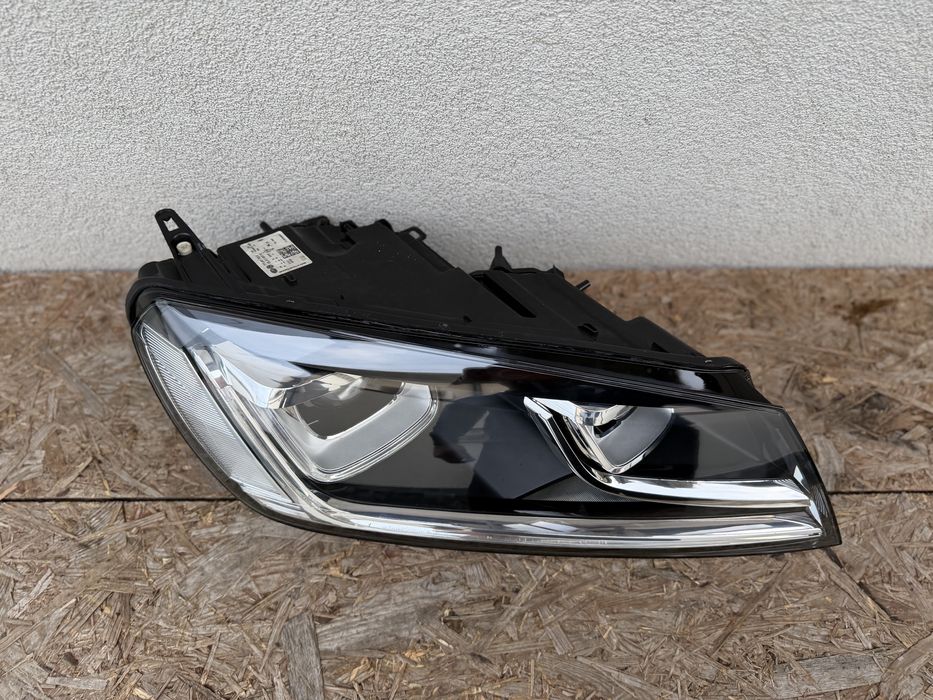 Far dreapta VW Touareg 7P Facelift 2016-2017-2018 Xenon + LED Original