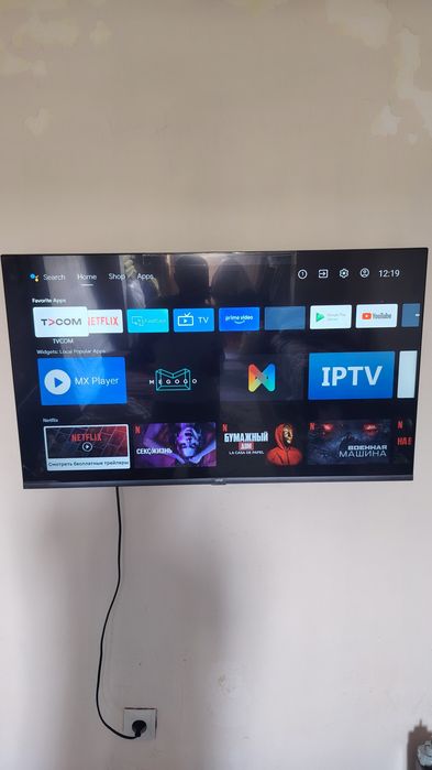 Продам телевизор Artel 43 smart full HD как новый