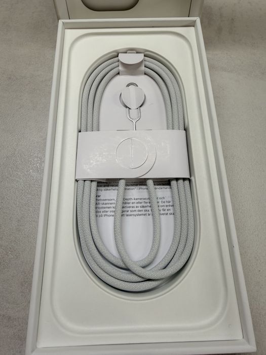 Като Нов! iPhone 16 Pro 256GB Desert Titanium 94% Battery