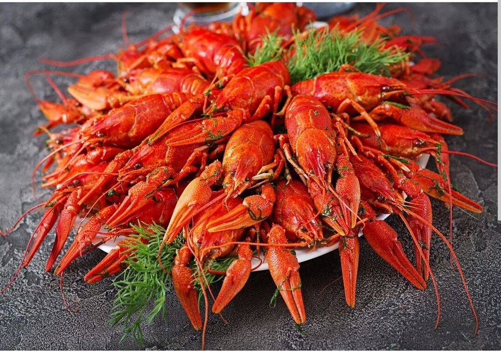 Речные, мясные свежие раки!
