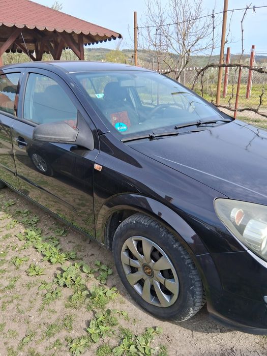 Vând Opel Astra H