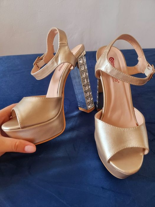 Sandale aurii cu pietre