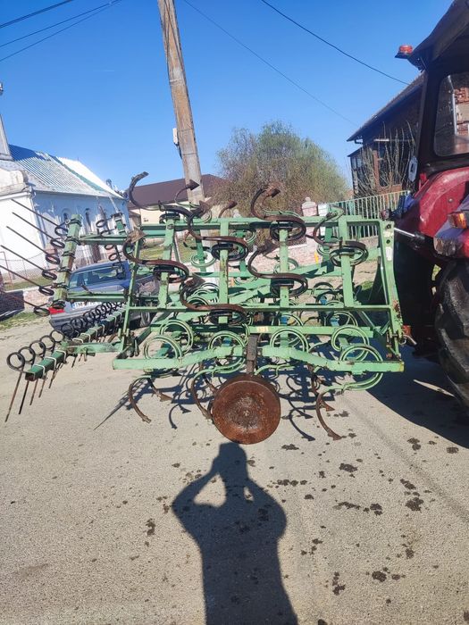 Vând Combinator agricol rabatabil de 4 metri