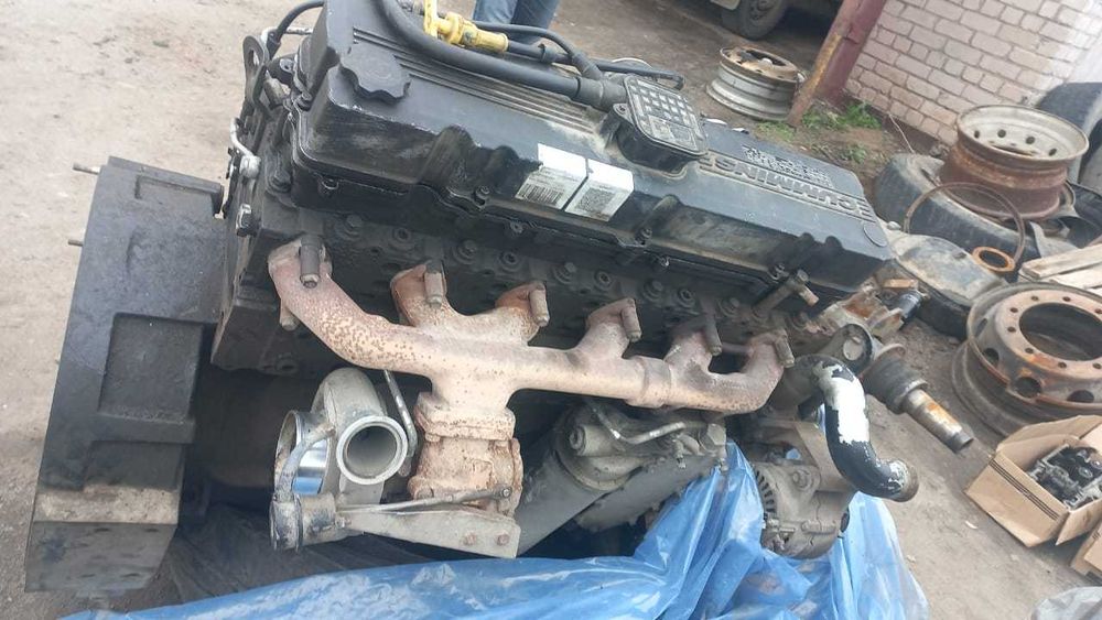 Двигатель Каминс