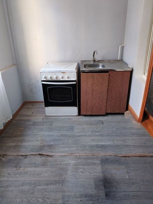 Ивановскийда 1этажида 1хона 2хона килинган кв срочна ижарага берилади