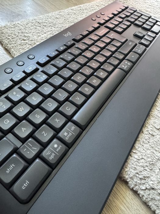 Клавиатура logitech