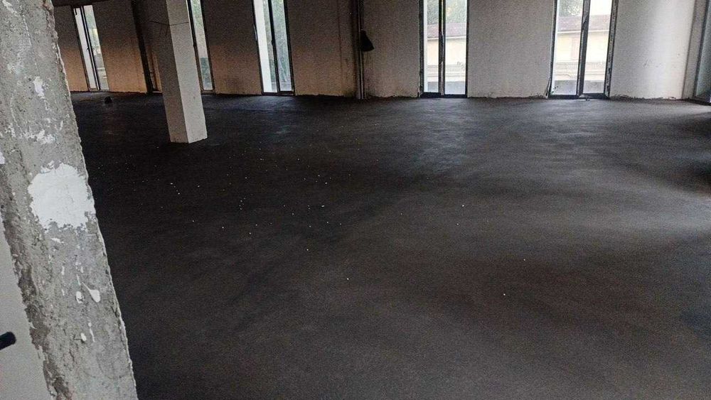 "Полусухая стяжка: совершенство и качество в каждой детали!"