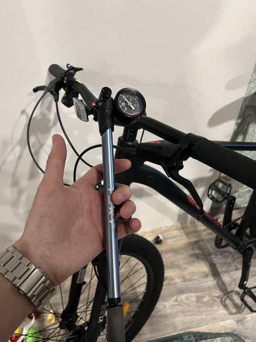 Насос для вилки велосипеда, велосипеда