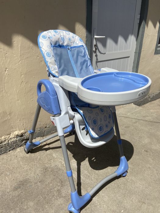 Коляска, стул для кормления