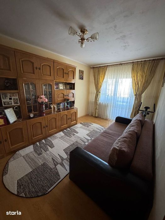 Vand apartament 2 camere Crihala, centrala gaz