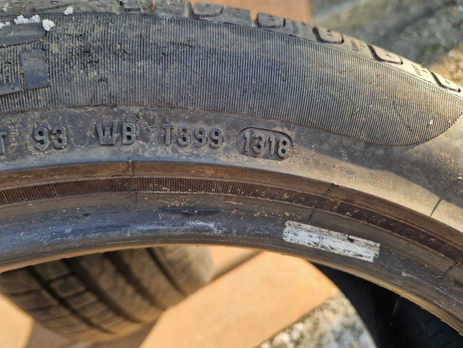 2 Pirelli R18 235/45 Летни гуми  DOT1318