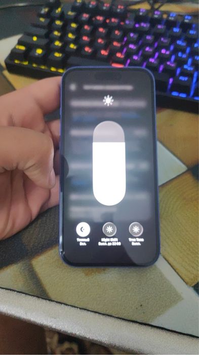 iphone 16 200 sikl idial yangide 670$