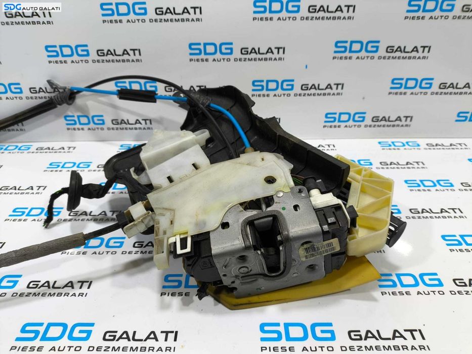 Broasca Incuietoare Completa cu Maner Interior Exterior Usa Portiera Dreapta Spate Mercedes Clasa E Class W212 2009 - 2016 Cod A2047601634 [L2346]