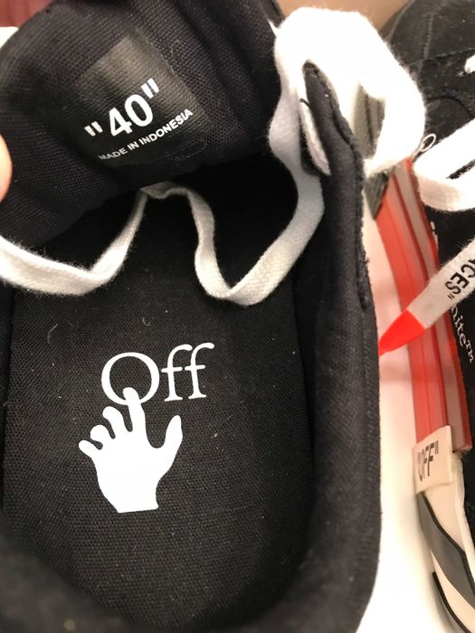 Off-White sneakers 40, originali, full box, retail 525 euro