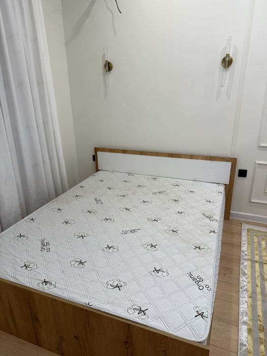 Продам почти даром кровать и матрас