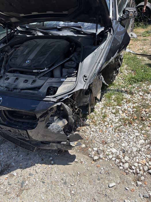 Продавам F11 530 d xDrive за части