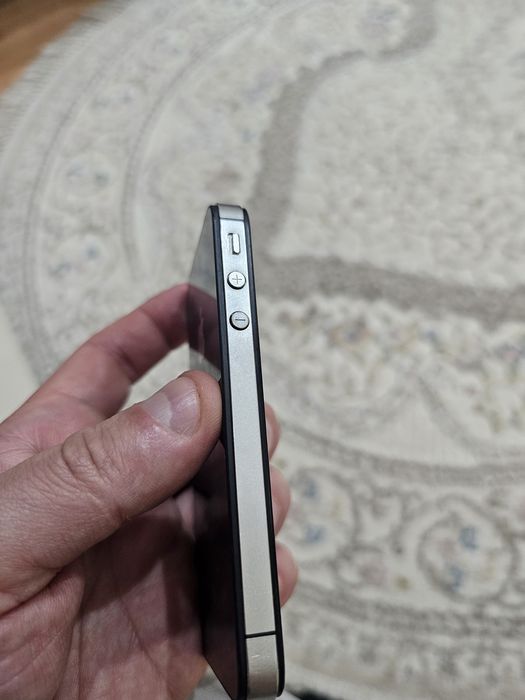 Iphone 4s black 16gb